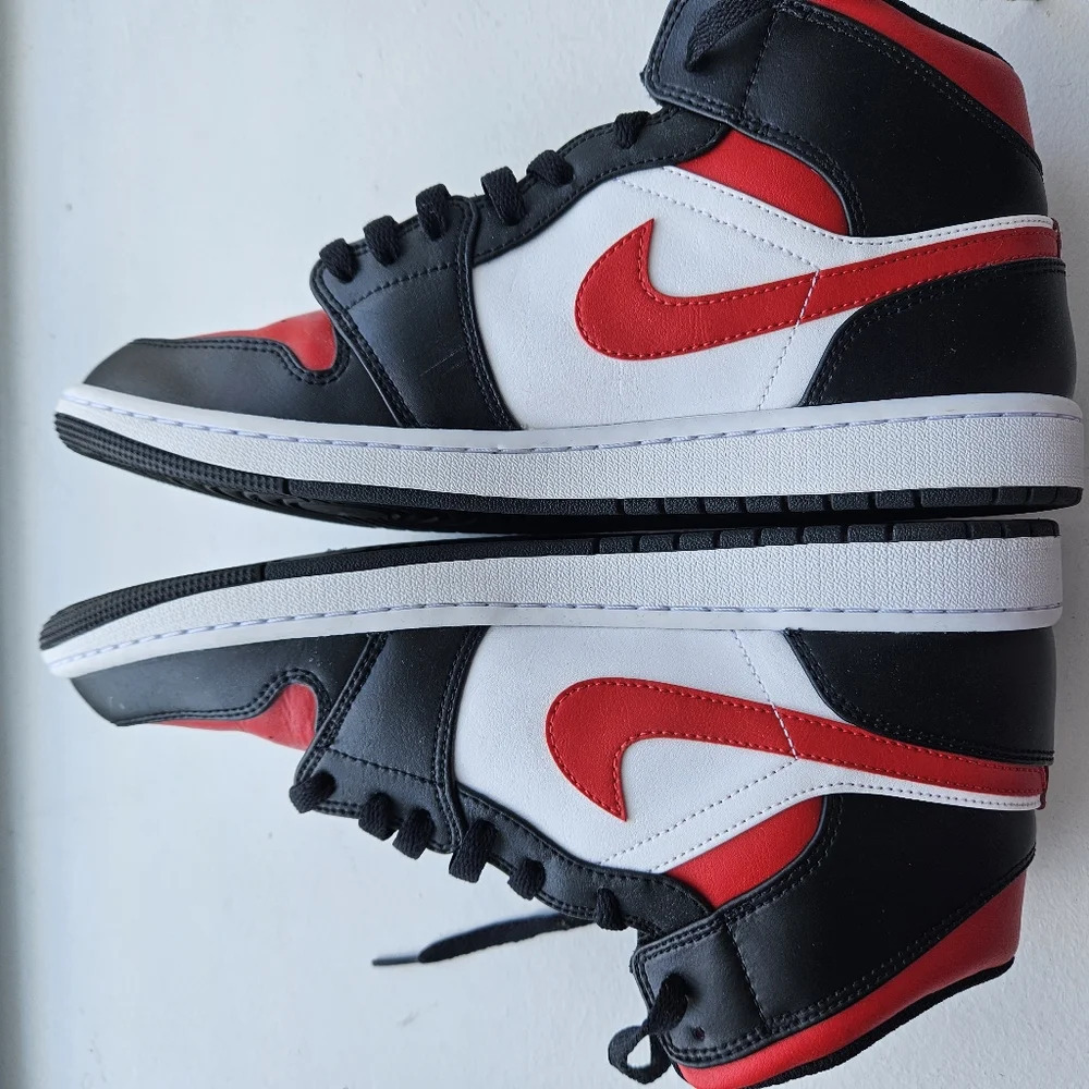 Air Jordan's Men's Size 11 Red and Black
